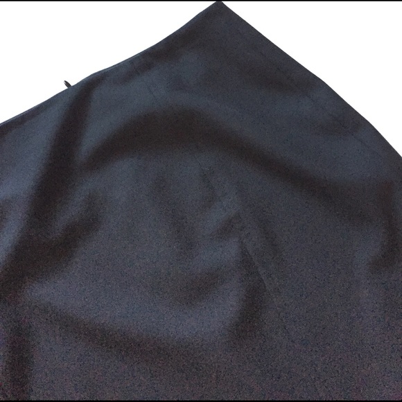 Tavora Black Stretch A Line Skirt - Picture 3 of 8