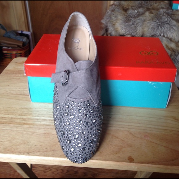 Rara Avis Shoes - 🎉SALE New grey rhinestone embellished shoe 9.5W