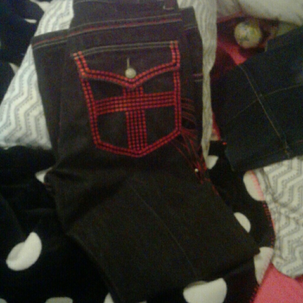 Mens jeans with red embroidery stitching