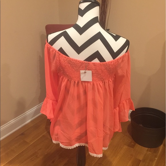 Coral off the shoulder Top 1s/m 2M/L bell sleeves - Picture 5 of 7