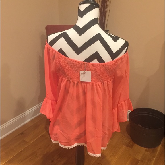 Coral off the shoulder Top 1s/m 2M/L bell sleeves - Picture 6 of 7