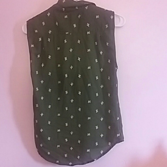 Top - Picture 2 of 2