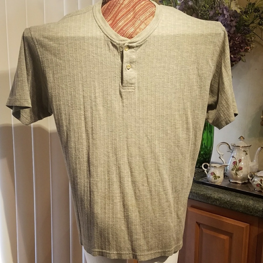 Basic equipment two button men's shirt