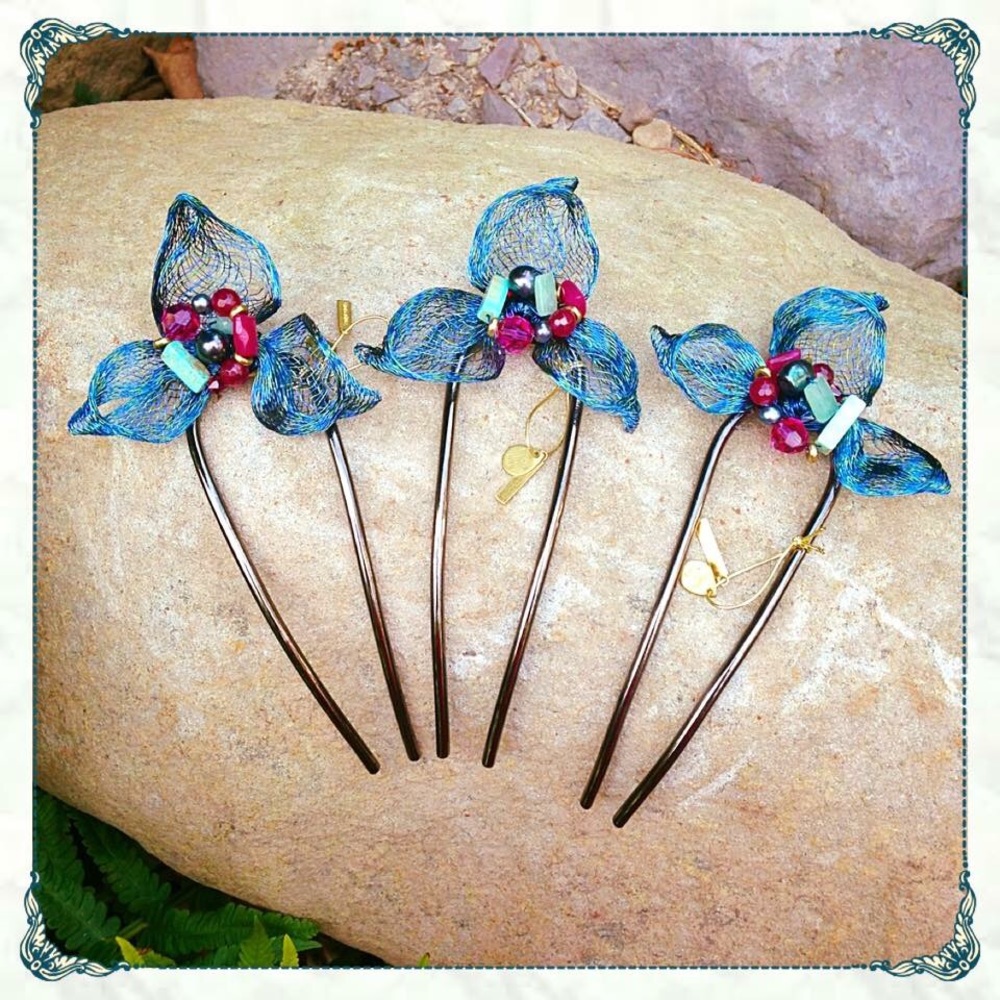 🌷Colette Malouf Gemstone Blue Flower Hairpin