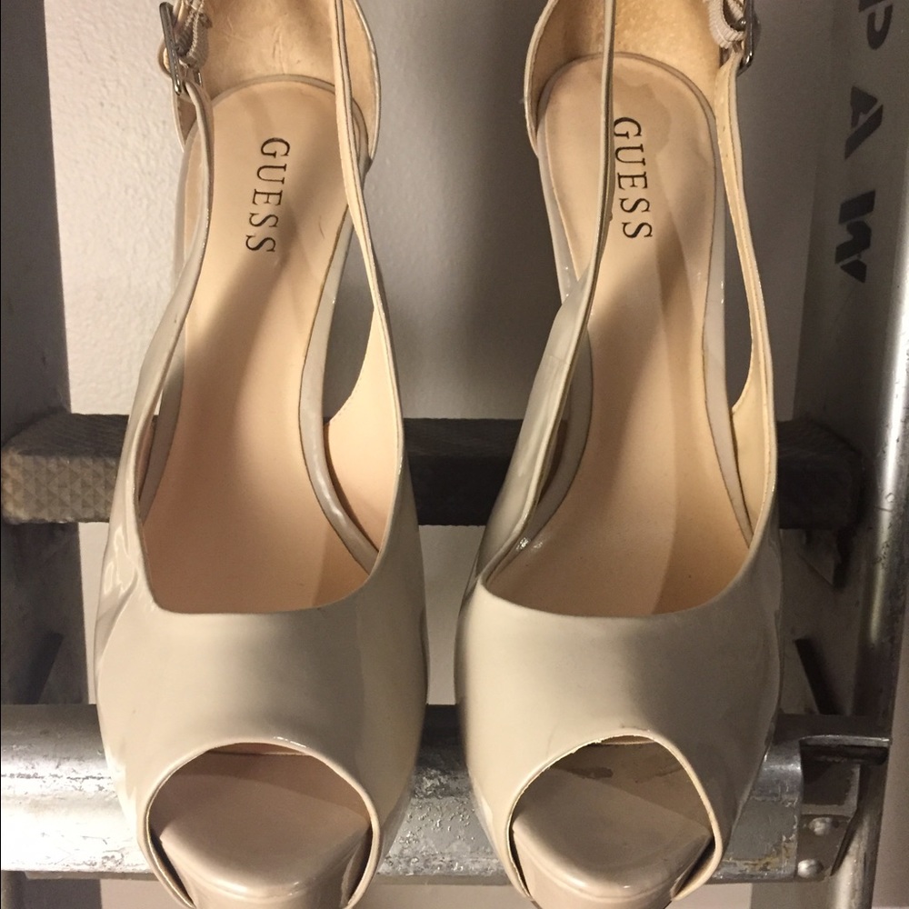 Guess nude patent platform peep-toe w/ cut-out