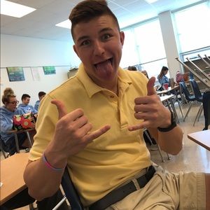 Meet your Posher, Max