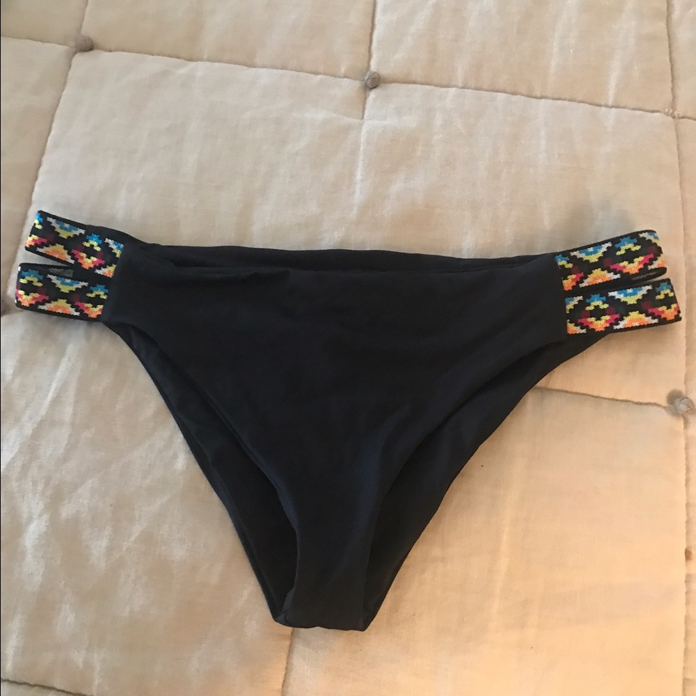 L Space black bottom NWOT large