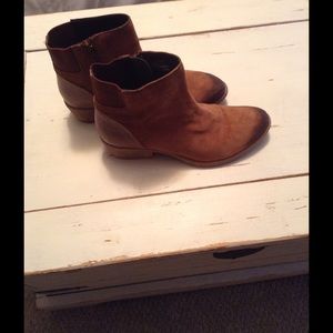 Coconuts By Matisse Suede Leather Ankle Boots 8 M