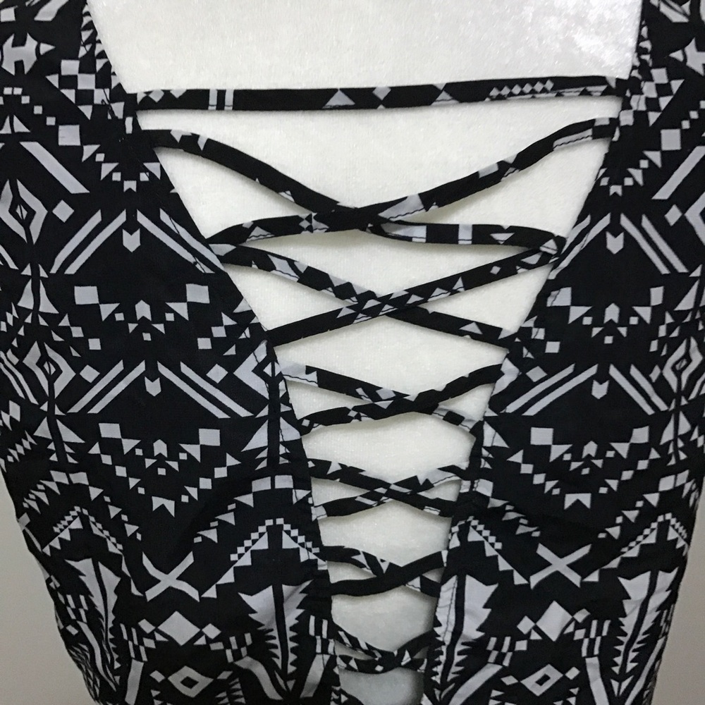 Aztech crop top - Picture 4 of 4