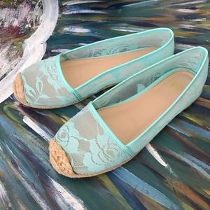 Lace flats