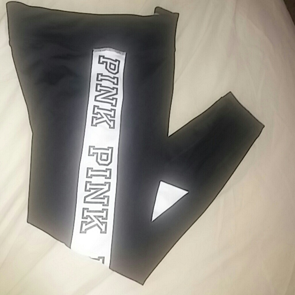 Pink  VS Leggings hard to find