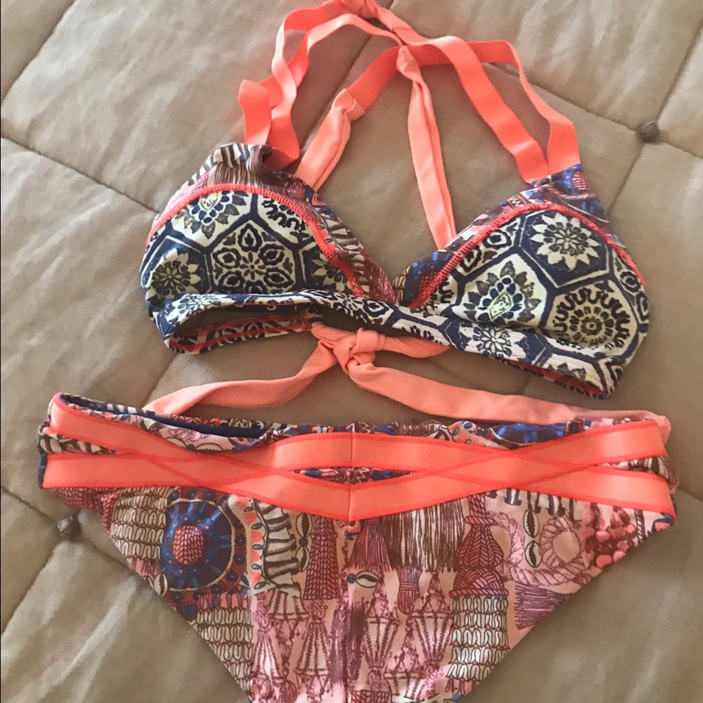 NWOT Reversible Maaji Bikini M/l