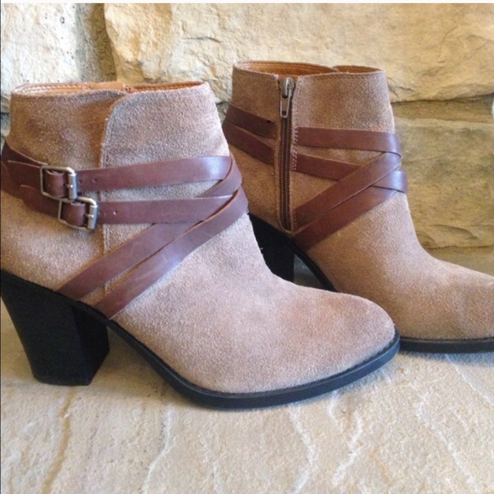 Lucky booties light green/ Tan