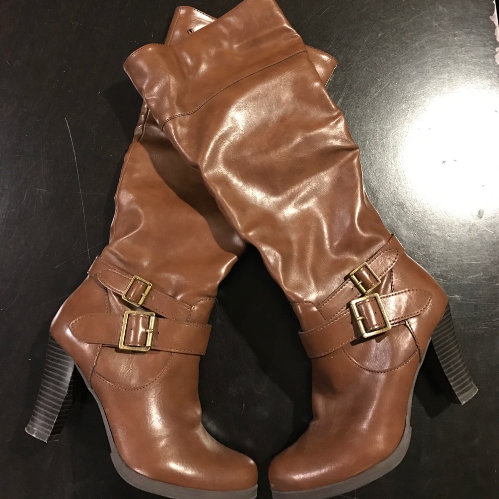 Brown Boots with Lovely Little Heel