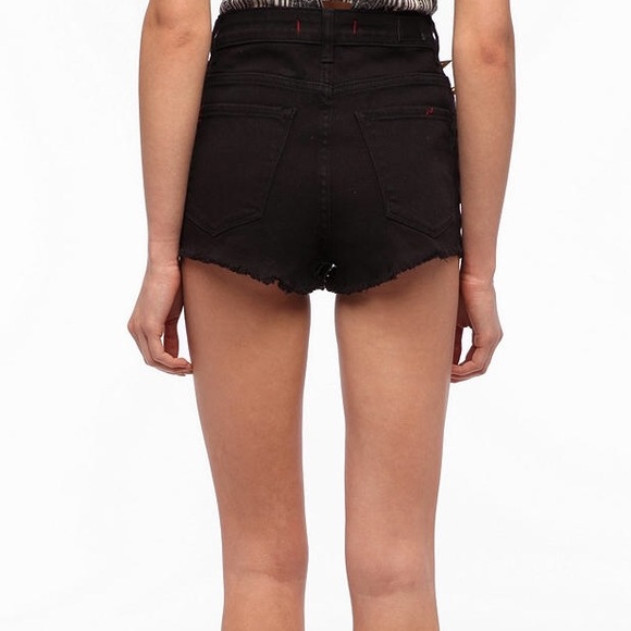 BDG High Rise Cheeky Short! Size 27 - Picture 4 of 4