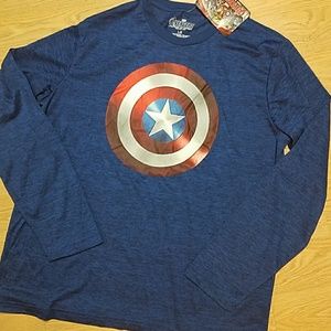 CLOSET CLEAROUT Men's Marvel Captain America Shirt
