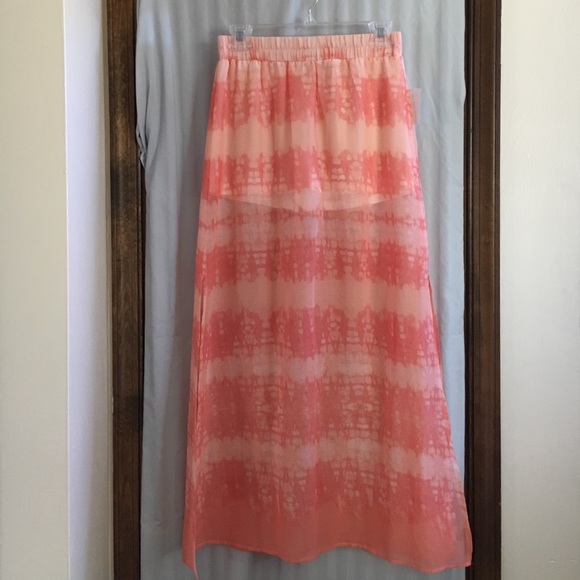 Charlotte Russe melon skirt with shorts underneath - Picture 1 of 7