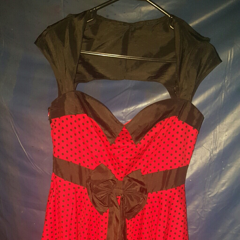 Dress - Picture 2 of 3