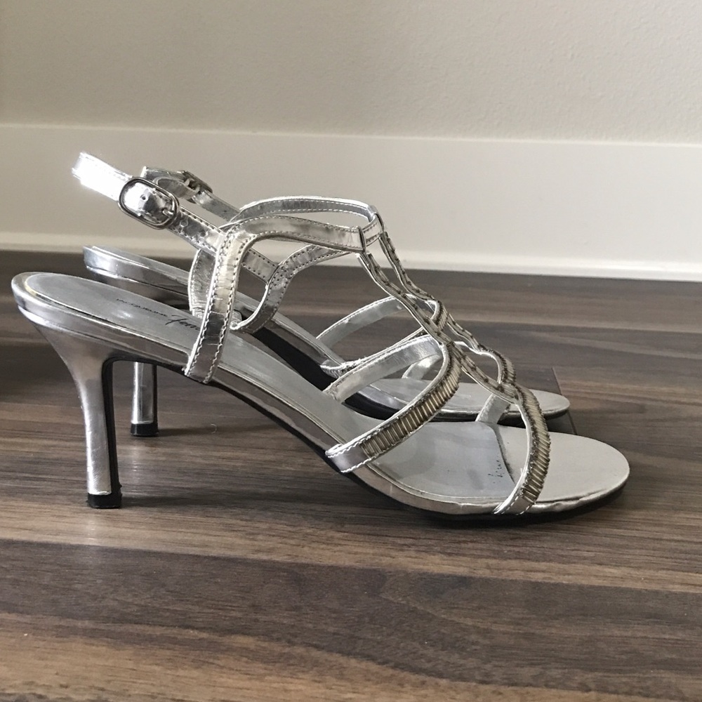 LAST CHANCE- Silver strappy low heels