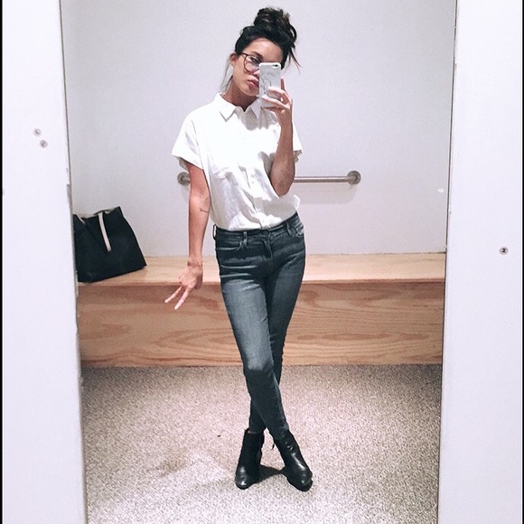 Meet your Posher, Natasha - Picture 2 of 5