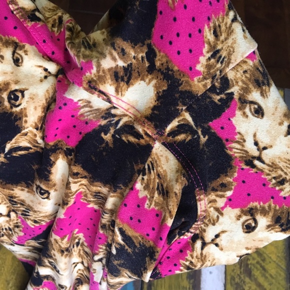 LLR TC cats on pink - Picture 2 of 4