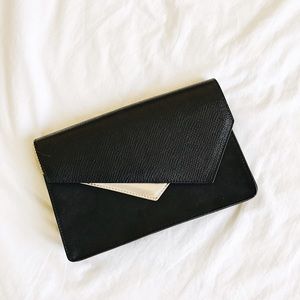 bebe clutch