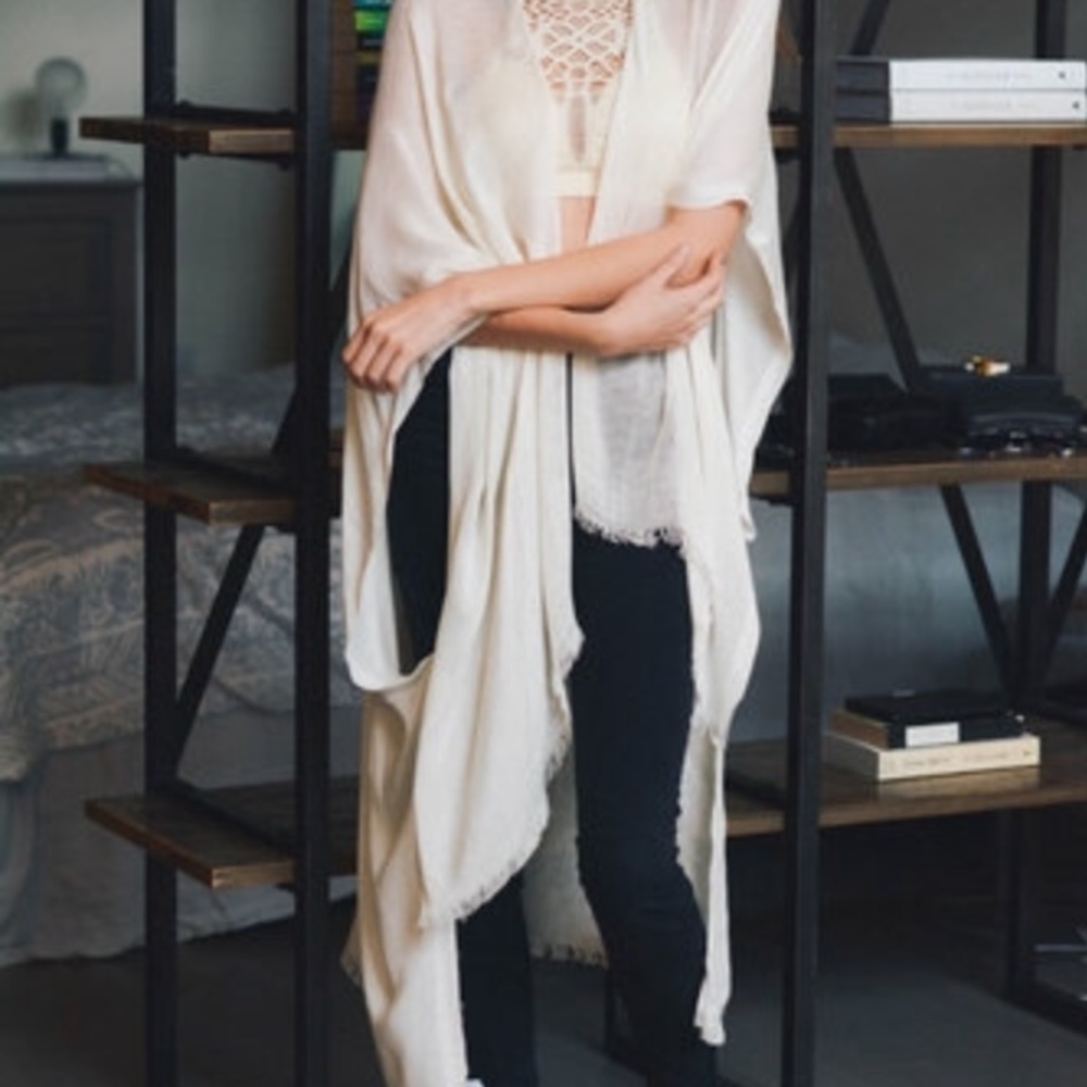 NWT❤ Hi-Low Open Kimono