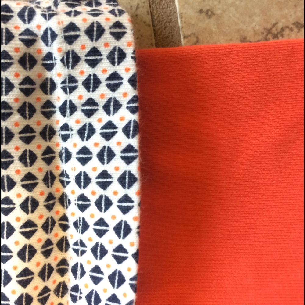 Carters 2 pc set - Picture 2 of 2