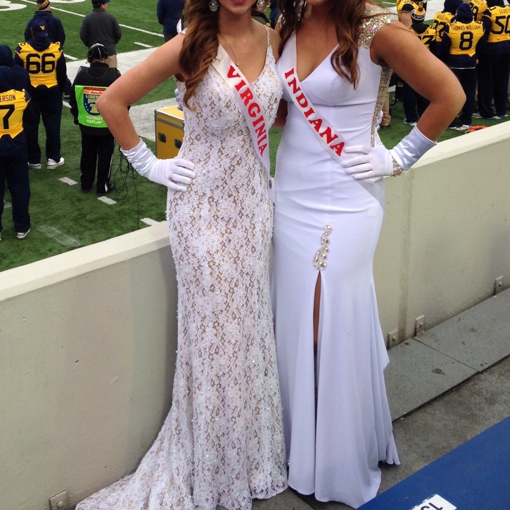 White Tony Bowls Dress Size 10