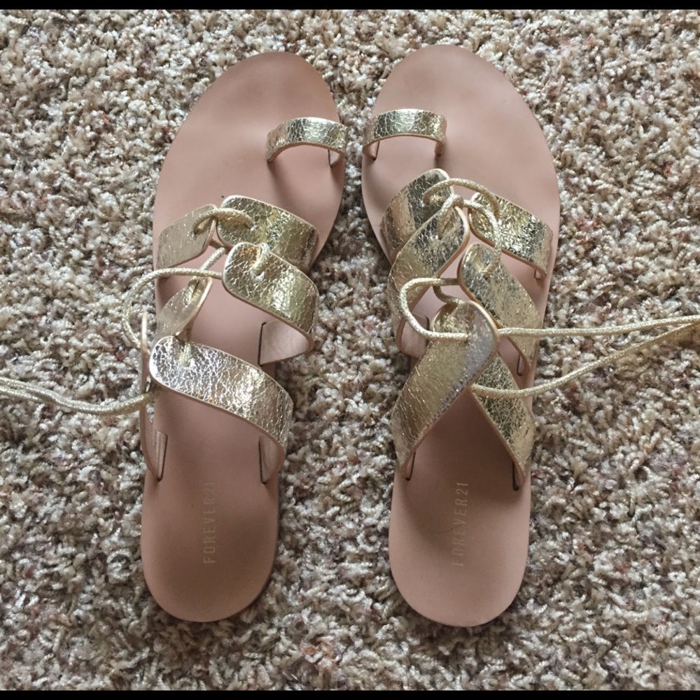 Strap around sandals
