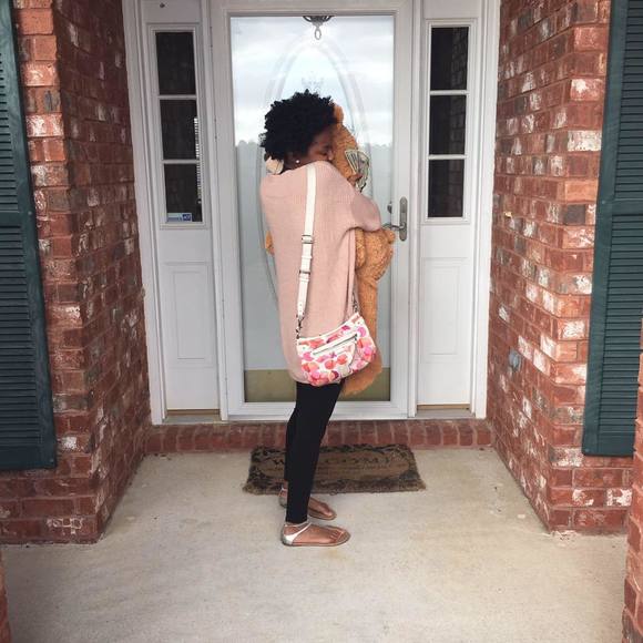 Meet your Posher, Alexus - Picture 1 of 1