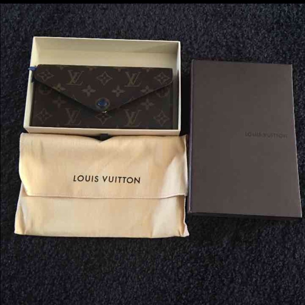Authentic Louis Vuitton Josephine Wallet
