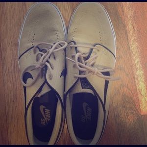 Nike janoski sb used still like new