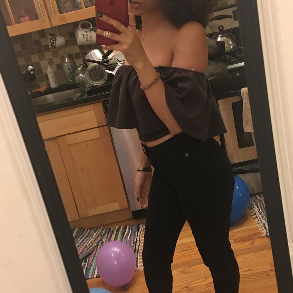 Meet your Posher, Daniela