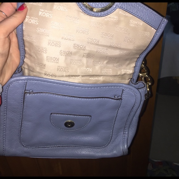 Michael Kors blue cross body purse - Picture 2 of 2