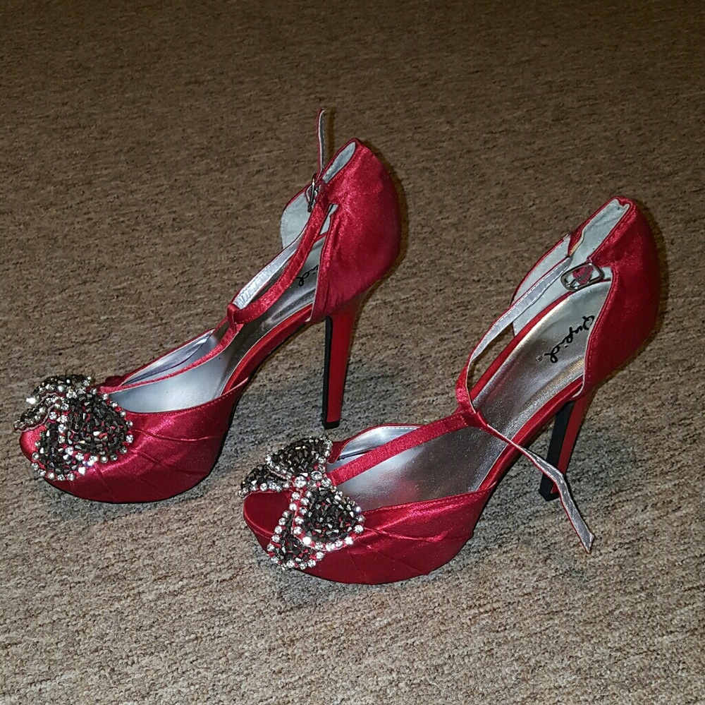 Heels - Picture 6 of 8