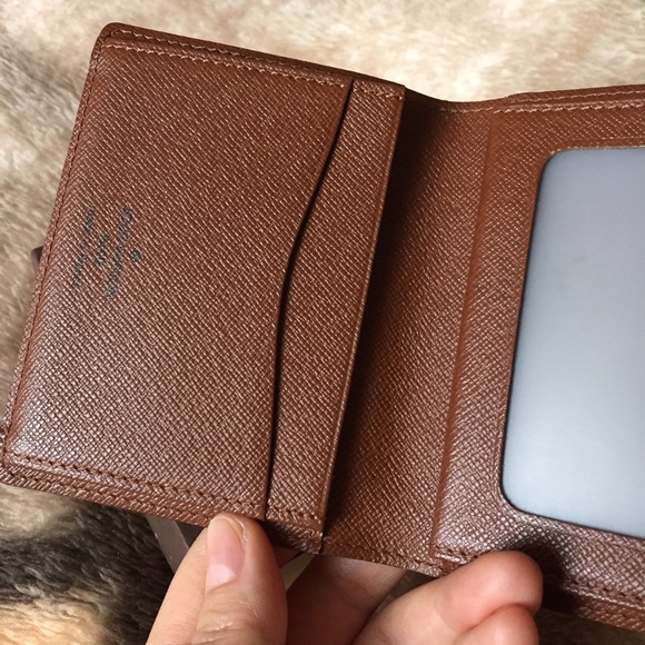 Louis Vuitton monogram wallet - Picture 1 of 6