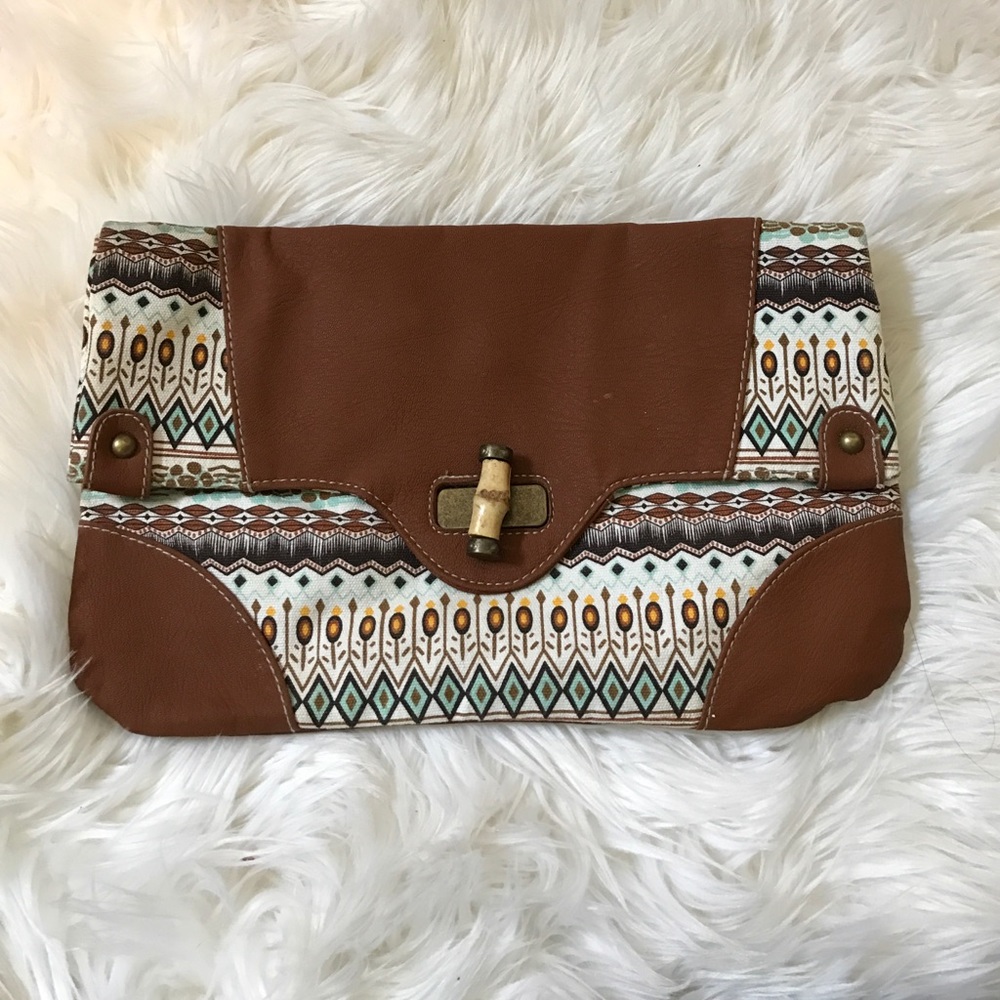 Tribal Clutch