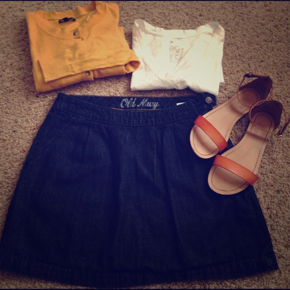 Denim skirt