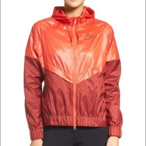 Nike windrunner light jacket