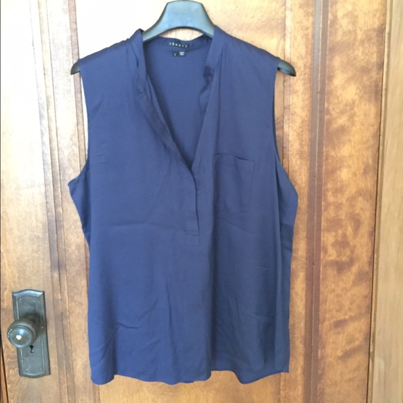 Theory Sinclaire Sleeveless Silk Top - Picture 1 of 2