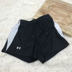Women's Under Armour Athletic Shorts Size Small