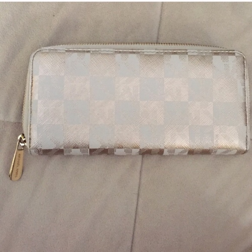 ππ MK Wallet ππ - Picture 2 of 4