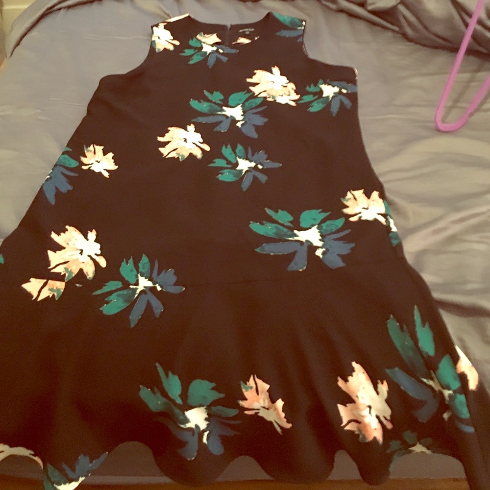 Floral print shift dress with flared bottom