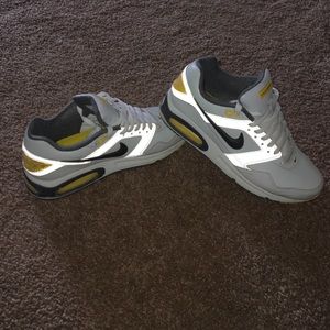Nike COLLECTORS Livestrong Shoes