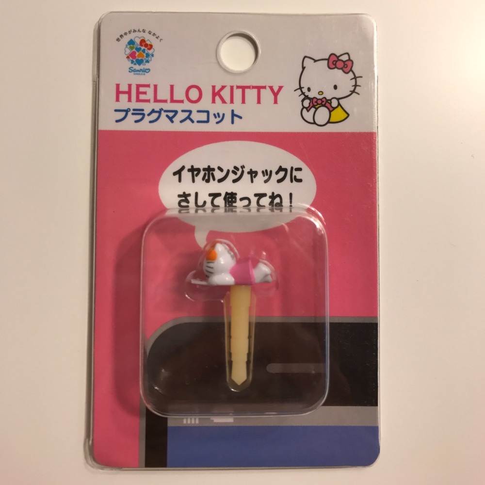 Hello Kitty ear phone plug