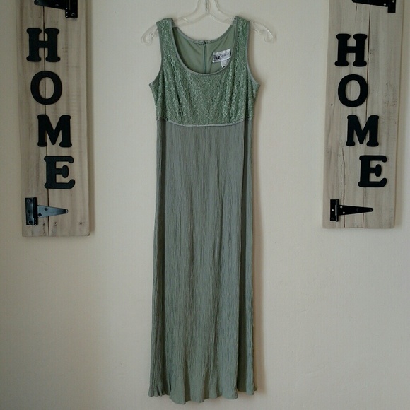 Vintage Sleeveless Crinckle Pleated Maxi Empire Shift Dress - Picture 5 of 11