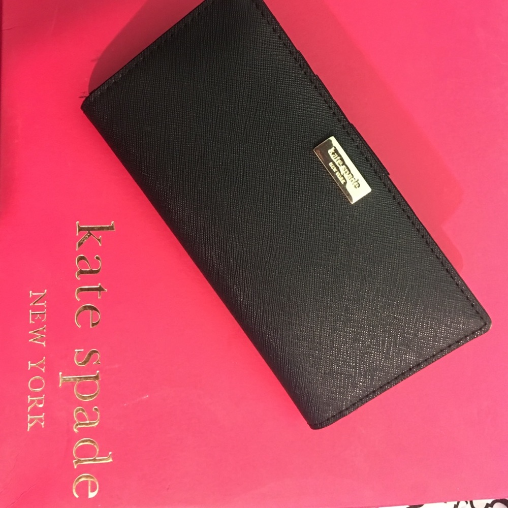 SOLD! Kate spade black Stacy wallet laurel way