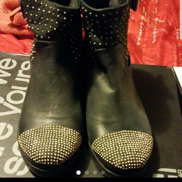 Ankle boots - Picture 1 of 3