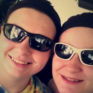 Meet your Posher, Brittni